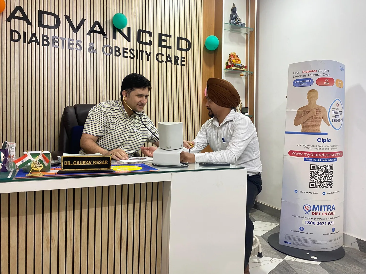 Dr. Gaurav K Kesar consulting a patient at MediHub Diabetes & Obesity Care, Jammu